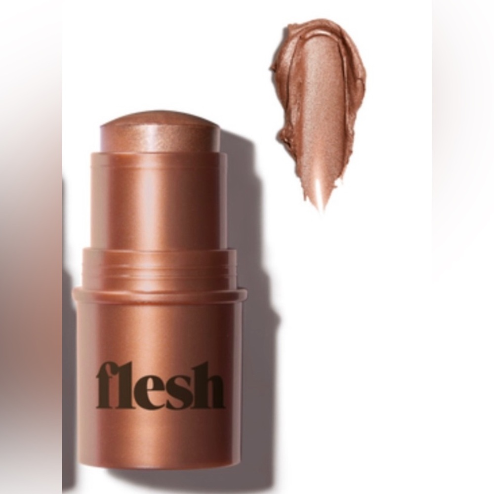 Touch Flesh Highlighting Balm in Twitch NWT ✨
